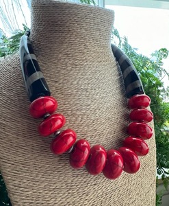 Colección de Collares Elegantes con Cuentas, Collares Hechos a Mano para Cada Estilo, Diseños de Joyería con Cuentas Chic y Modernos, Coloridos - Product Image 2