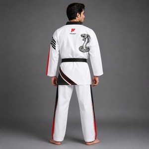 Uniforme de taekwondo resistente hecho con materiales ligeros y transpirables para mayor comodidad, confianza y durabilidad. - Product Image 2