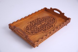 Plateau en bois sculpté à la main, rectangulaire, design traditionnel, motif abstrait, plateau décoratif, fonction poignée, artisanat en bois - Product Image 5