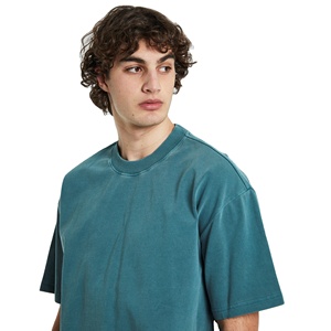 Camiseta extragrande 300 GSM para hombre, peso pesado, 100% algodón, cuello redondo, personalizable, longitud larga - Product Image 3