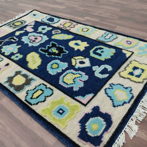 Alfombra Abstracta Estilo Oushak Anudada a Mano, Color Azul Pastel, Lana Tallada, Pelo Cortado, Vintage, Hecha a Mano, Decorativa para Sala de Estar, 1 Pieza - Product Image 1