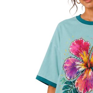 เสื้อยืดโอเวอร์ไซส์สีฟ้าสำหรับผู้หญิง พิมพ์ลายดอกชบาหลากสีสัน สไตล์ลำลอง ผ้าฝ้าย สำหรับฤดูร้อน รับผลิตแบบ OEM ODM ขายส่ง - Product Image 3