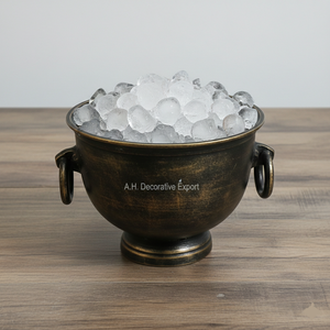 Seau à glace antique doré pour champagne, bol réfrigérant à vin en métal bronze vintage, bac à boissons rustique avec poignées annulaires pour la décoration de bar - Product Image 1