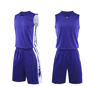 Conjunto de Uniforme de Baloncesto Unisex Negro con Estampado de Leopardo, Letras en la Parte Delantera, Franjas Laterales Coloridas, Jersey sin Mangas con Cuello en V y Pantalones Cortos - Product Image 1