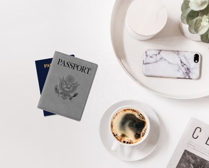 Porte-passeport en cuir véritable avec logo personnalisé et étiquette de bagage avec blocage Ensemble de voyage d'affaires PTH-0047B - Product Image 6