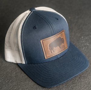 Sombrero de camionero unisex personalizado OEM con diseño de logotipo ala curva trasera de malla para actividades al aire libre para ropa de playa - Product Image 1