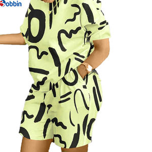 Conjuntos de 2 piezas personalizados de moda de verano para mujer: camiseta y pantalones cortos estampados, chándal informal holgado. - Product Image 1