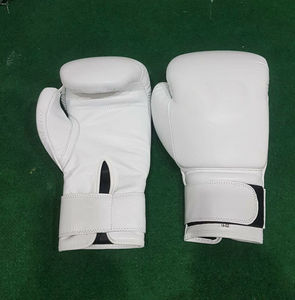Guantes de Boxeo para Gimnasios, Escuelas y Clubes, Personalizados, de Cuero Vacuno, para Sparring, Entrenamiento y Golpeo, Venta al Por Mayor - Product Image 3