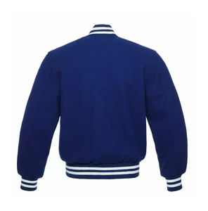 Chaqueta Varsity Personalizada OEM para Hombre, con Parche de Cuero en las Mangas, Bordado Chenille, Estilo Urbano, con Logotipo Frontal en Dos Colores para Invierno - Product Image 6
