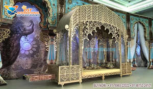 Palki Doli de Boda Estilo Maharaja Premium para Entrada de la Novia, Doli Dorado de Diseño para Novia, Palki Real Rajwada para Entrada de Boda, EE. UU. - Product Image 5