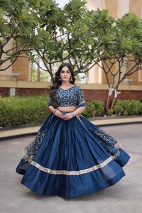 Conjunto de Lehenga Choli de Seda Azul con Bordado Dorado, Traje Tradicional Indio para Bodas, para Mujer, Largo hasta el Suelo, Corte Regular - Product Image 4