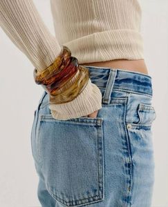 Bracelet en résine de qualité supérieure avec un design artistique transparent, fait main, tendance - Product Image 6