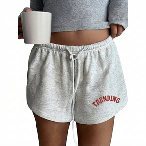 Compra al por mayor: Shorts deportivos rosas bordados con cordón en la cintura, de punto casual para mujer, ajuste regular, cintura media, transpirables. - Product Image 2