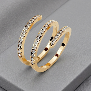 Anillo de Eternidad de Lujo en Oro de 14K con Diamantes Cultivados en Laboratorio, Engaste Geométrico Pavé, Joyería Fina Unisex para Boda - Product Image 5