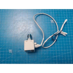 Interruptor de Presión Digital SMC ISE60-A2-22L Usado Como Está, Piezas de Equipos Semiconductores Legados - Product Image 4