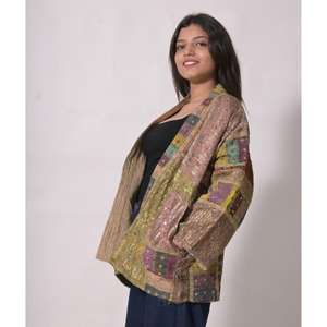 Veste en coton patchwork avec travail de miroir, manteau bohème fait main, veste ethnique vintage indienne, veste bohème pour femme pour les festivals - Product Image 4