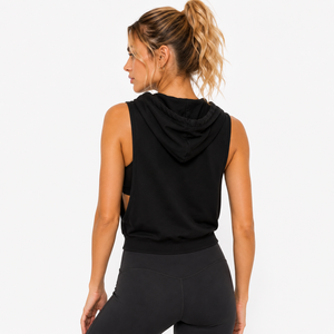 Débardeur de sport noir à capuche sans manches pour femme, à fentes latérales, très demandé, pour entraînement et fitness, avec impression DTG personnalisée, couleur unie, vente en gros - Product Image 2
