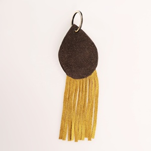 Llavero de Cuero Genuino de Vaca con Borla, Accesorio Western Hecho a Mano - Product Image 2