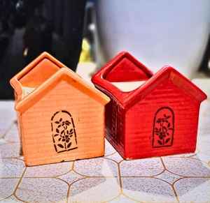 Maceta de Cerámica Hecha a Mano con Forma de Casa Cuadrada, Ecológica, Duradera, Decorativa, Mini Maceta para Interiores (6 Pulgadas de Altura) - Product Image 4