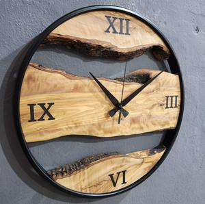 Reloj de Pared de Madera de Olivo Hecho a Mano con Anillo de Metal y Números Romanos en Resina Epoxi, Decoración Moderna para el Hogar, para Bodas - Product Image 1