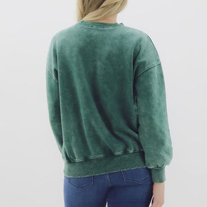 Sudadera de mujer personalizada al por mayor con efecto desgastado, de invierno, manga larga, con puños y dobladillo acanalados, estilo casual, sudaderas con capucha y sudaderas para mujer - Product Image 2