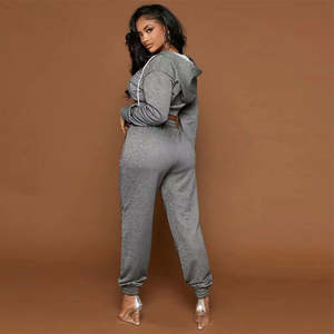 Ensemble de survêtement deux pièces pour femme : Sweat-shirt court zippé personnalisé et pantalon de survêtement large à coupe droite - Product Image 3