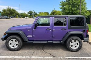 PAQUETE PREMIUM Unlimited Sport S 4x4 2017 MORADO IMPECABLE MODERNO DIY - Product Image 3