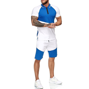 ชุดเสื้อโปโลแขนสั้นพรีเมียมและกางเกงขาสั้นทรงหลวมสีพื้นเรียบง่าย ระบายอากาศได้ดี สไตล์สปอร์ต สำหรับผู้ชาย คอลเลคชั่นใหม่ขายส่งประจำปี 2026 สำหรับฤดูใบไม้ผลิและฤดูร้อน - Product Image 1