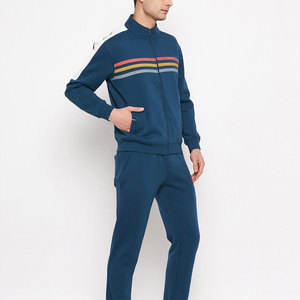 Survêtement classique pour homme avec un design simple, ensemble de survêtement décontracté pour homme avec tissu doux - Product Image 4