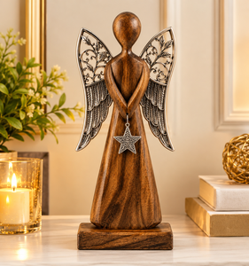 Figurine d'ange en bois faite à la main avec ailes argentées et pendentif étoile, décoration de Noël pour table de salon - Product Image 1