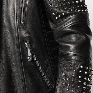แจ็คเก็ตหนังแท้ผู้ชายรุ่นใหม่ล่าสุดจากผู้ผลิต สไตล์ร็อคพังก์ ประดับหนามแหลม หนังวัวแท้ ใส่ได้สองด้าน ระบายอากาศได้ดี - Product Image 6