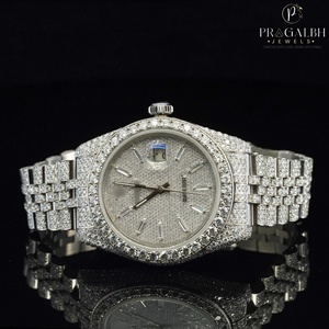 Excelente reloj de lujo Moissanite Diamond Iced-Out con pantalla de luz y brillo de croma definitivo - Product Image 2