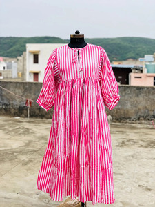 Robe longue vintage unie respirante et antistatique élégante sans manches et dos nu pour femme PB&ZA Été 2026 - Product Image 3
