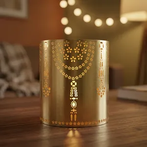 เทียนหอมทรงกระบอกโลหะลายดาวฉลุ สำหรับตกแต่งบ้าน - Product Image 1