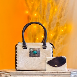 Sac de voyage mini Speedy en cuir véritable de luxe fait main avec un design de concho en pierre turquoise pour femmes - Product Image 4