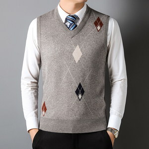 Gilet pull sans manches gris style universitaire pour homme, motif géométrique épais, uniforme scolaire, col en V, unisexe, tricoté pakistanais pour étudiants - Product Image 6