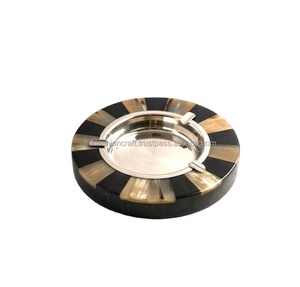 Cenicero Redondo Clásico Hecho a Mano con Cuerno y Metal de FASHION CRAFT para Uso en Hogar, Oficina, Restaurante y Hotel - Product Image 3