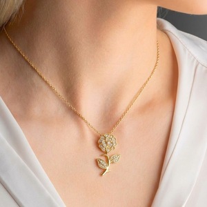 ลดกระหน่ำสร้อยคอจี้ดอกกุหลาบสร้อยคอโซ่หลายชั้นสร้อยคอเพชรสำหรับปลูกในห้องปฏิบัติการเครื่องประดับทองแข็ง14K สำหรับของขวัญผู้หญิง - Product Image 5