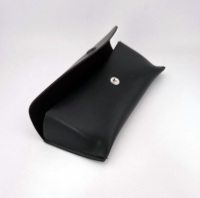 Nouvel Arrivage RTS Étui à Lunettes Classique Fait Main en Cuir PU Souple Forme Rectangulaire Noir avec Chiffon de Nettoyage Motif Uni 170*70*40mm 70g