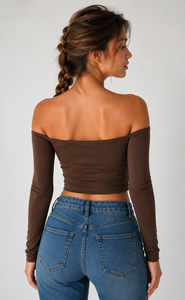 T-shirt basique pour femme en coton et élasthanne tricoté, à manches longues, avec logo brodé personnalisé ton sur ton, style streetwear, marque privée, vente en gros - Product Image 2