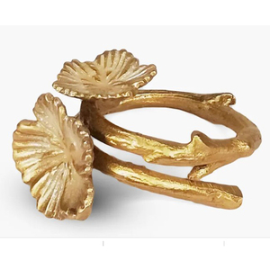 Anneau de serviette doré pour décoration de fête, anneau de serviette rond en métal avec fleur attachée, accessoires de mariage - Product Image 1