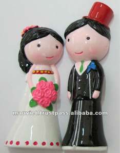 Pequeñas figuritas de poliresina para novia y novio, decoración de boda Artificial con imán para mejoras en el lugar - Product Image 3