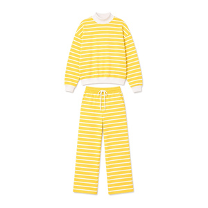 Ensemble deux pièces tricoté rayé jaune pour femme, sweat-shirt à col roulé et pantalon assorti, coupe décontractée, idéal printemps-été - Product Image 1