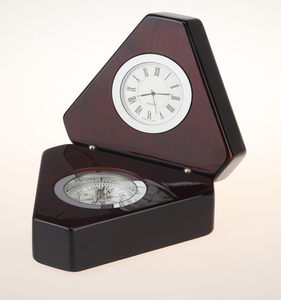 Horloge de table de luxe de style antique en bois de piano avec mouvement à quartz, fonctionnalités de sonnerie horaire et affichage des aiguilles - Product Image 4