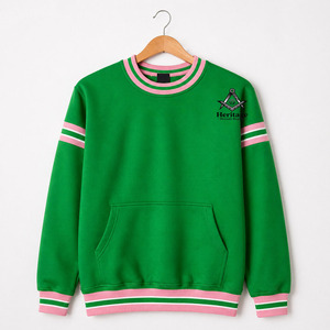 Sweat-shirt en molleton de coton personnalisé et écologique pour femme, broderie Alpha Kappa HMR, col rond, hiver - Product Image 1