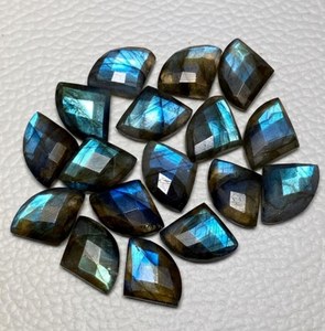 Pierre de Labradorite Naturelle de Forme Fantaisie, Multicolore, Fort Éclat Bleu, Pierre Libre 11x15mm 15x19mm pour Bagues et Pendentifs - Product Image 6