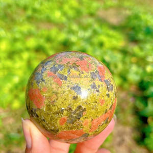 Sphère de cristal polie en unakite naturelle, pierre de guérison - Product Image 4