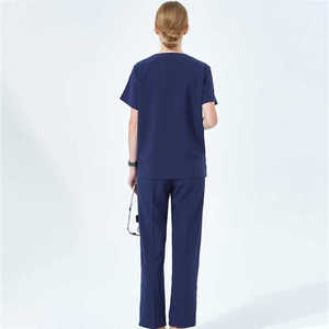 Conjunto de Uniformes Médicos de Punto Elástico Unisex con Detección de Agujas para Enfermeras, Doctores, Clínicos, Sanitarios y Cirujanos - Product Image 2