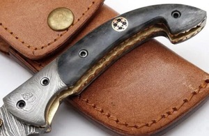 Couteau de chasse artisanal en acier Damas de qualité industrielle, pointe clip, lame droite, bouton de pouce, couteau pliant avec étui en cuir OEM - Product Image 5