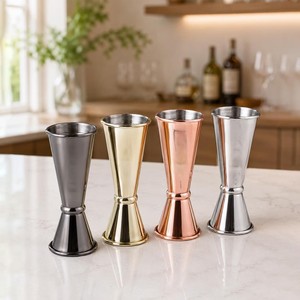 Jigger élégant en acier inoxydable double face, outil de mesure de cocktail haut de gamme, accessoire professionnel pour bar et boissons - Product Image 5